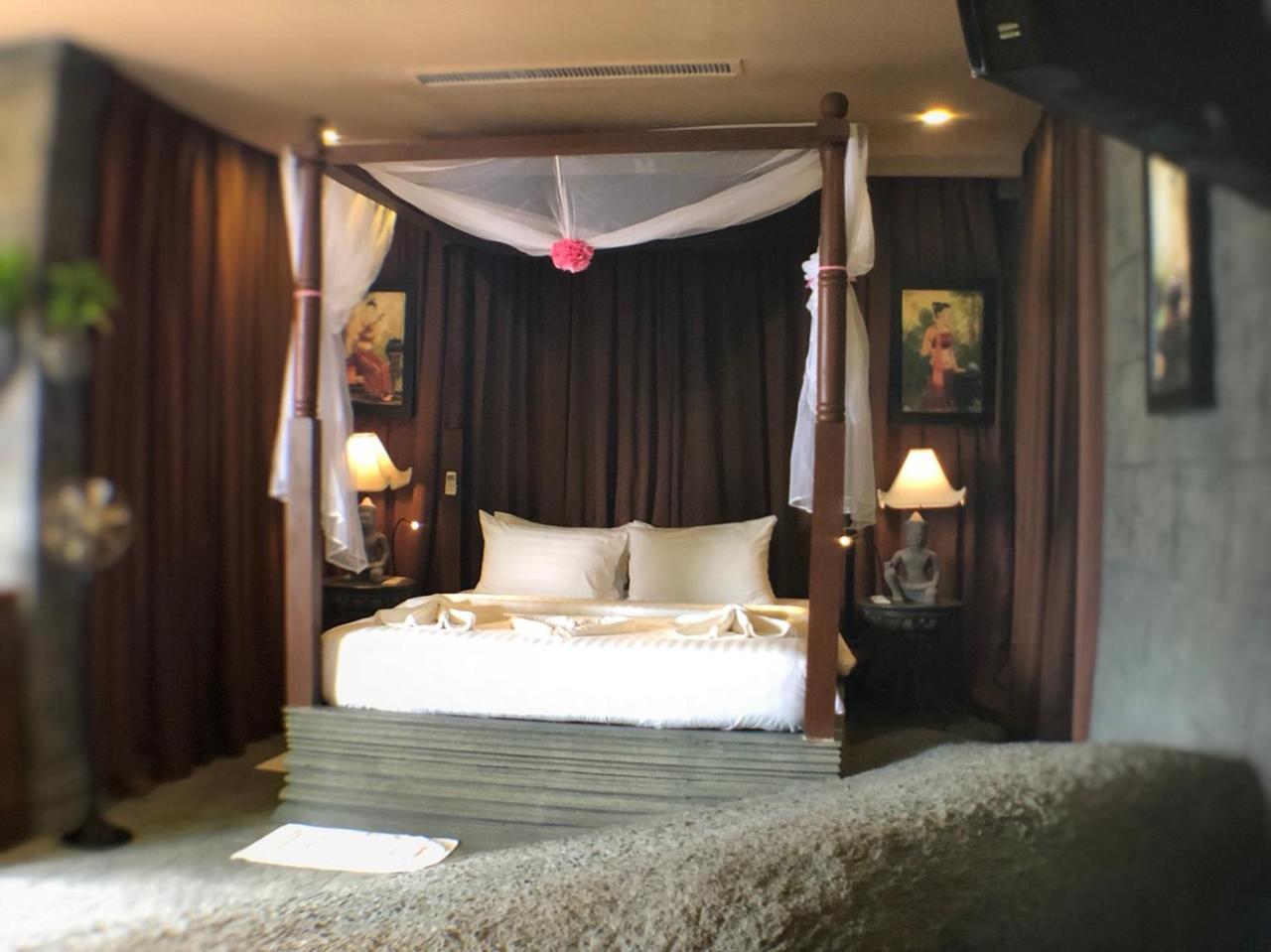 Le Palais Hotel Hat Rin Buitenkant foto
