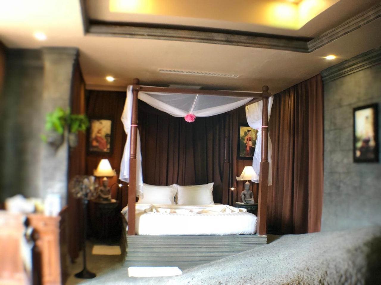 Le Palais Hotel Hat Rin Buitenkant foto