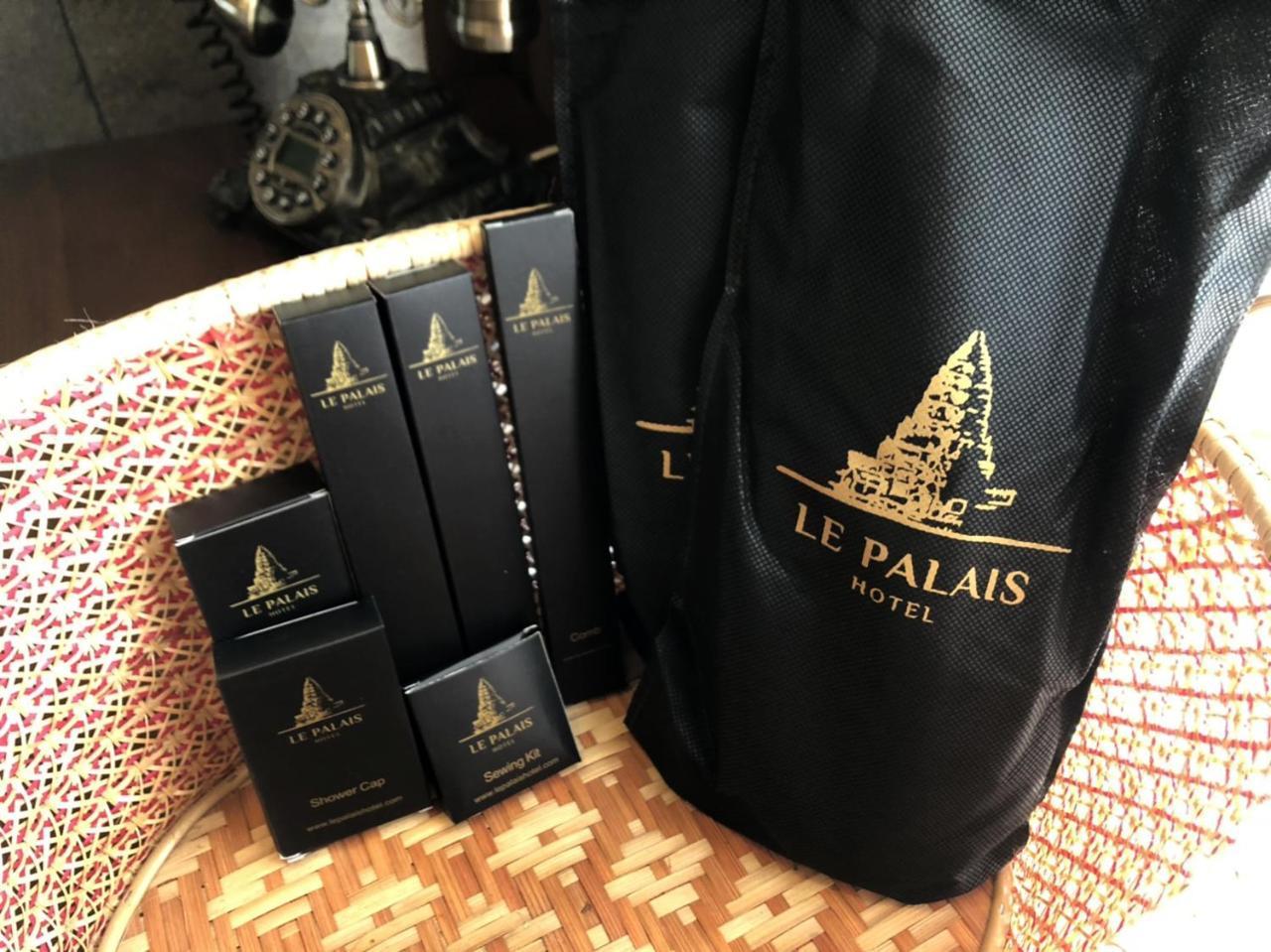 Le Palais Hotel Hat Rin Buitenkant foto